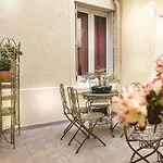 奥尔良苏里峰酒店 酒店 *