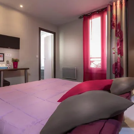 Maison Deschanel Paris Residence With Eiffel Tower View *
