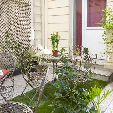 مونتسوريه أورليانز *